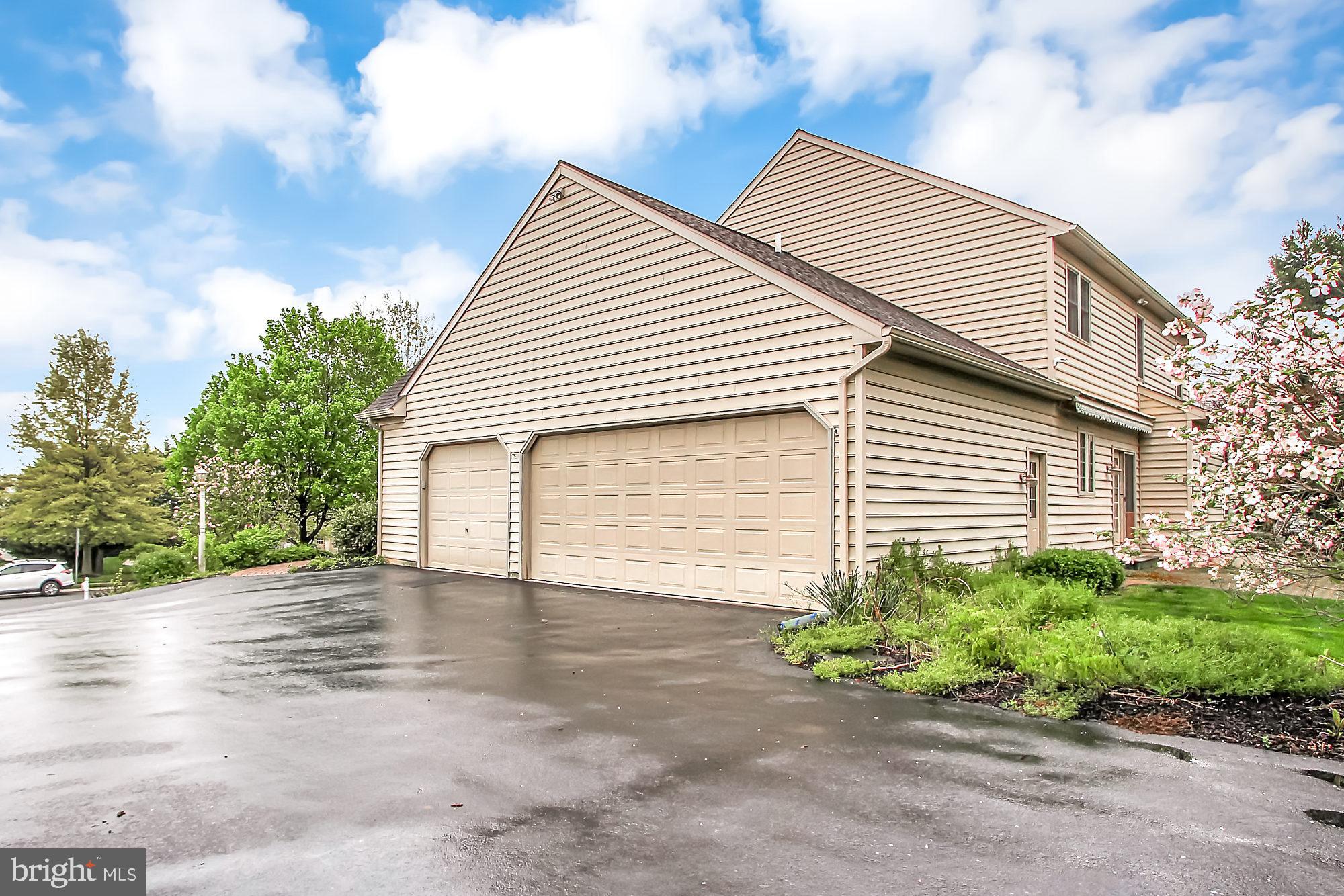 MONARCH RIDGE - Residential