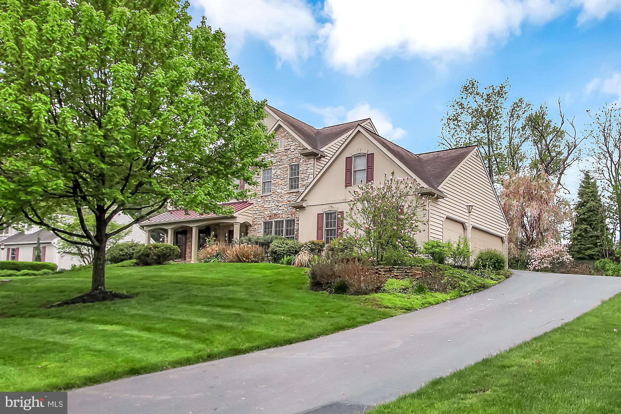 MONARCH RIDGE - Residential