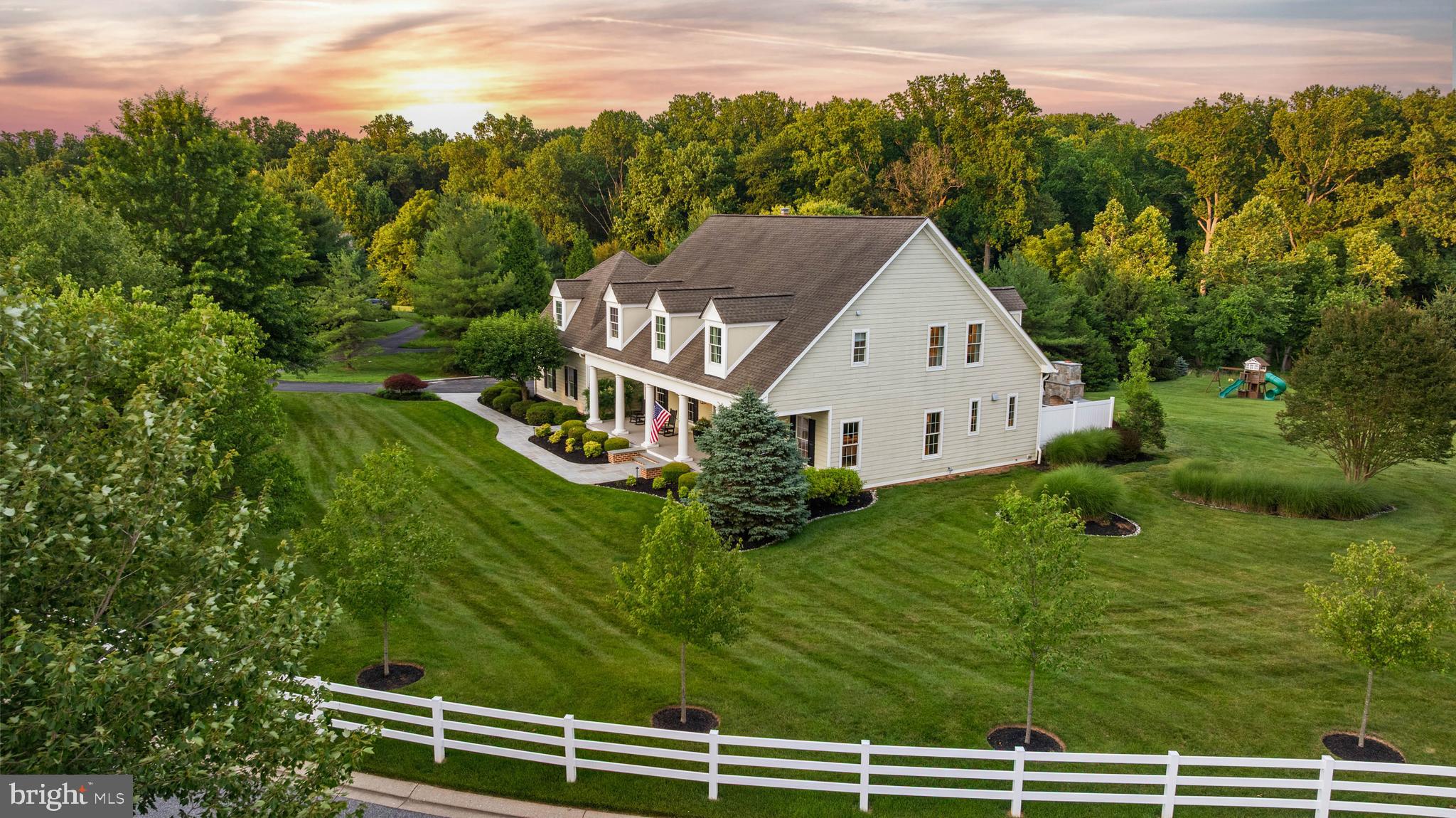 THREE SISTERS FARM - Residential
