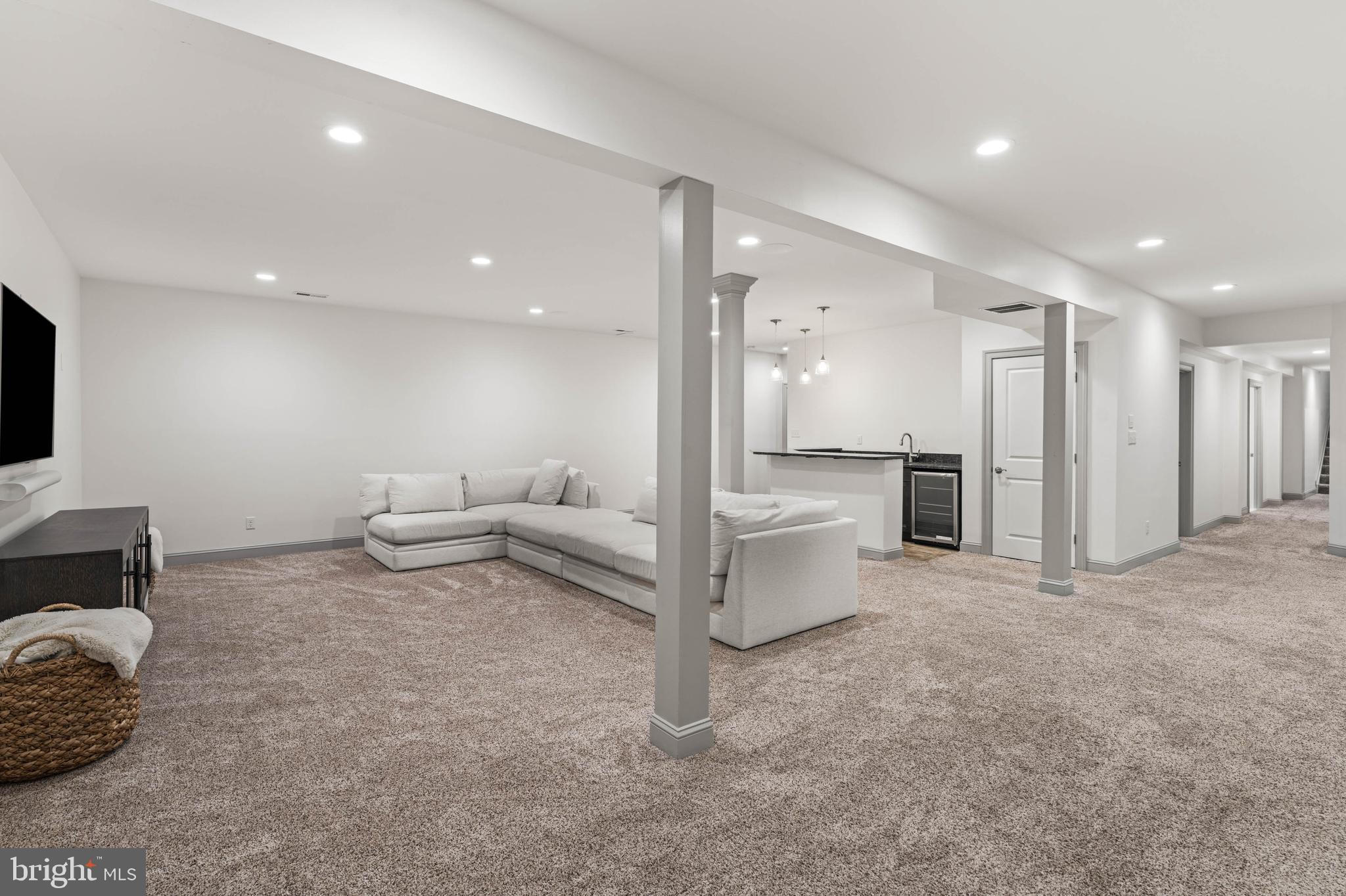 THREE SISTERS FARM - Residential