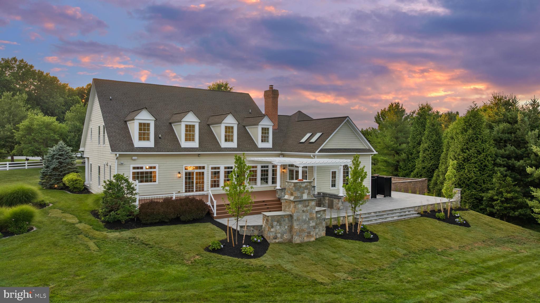 THREE SISTERS FARM - Residential
