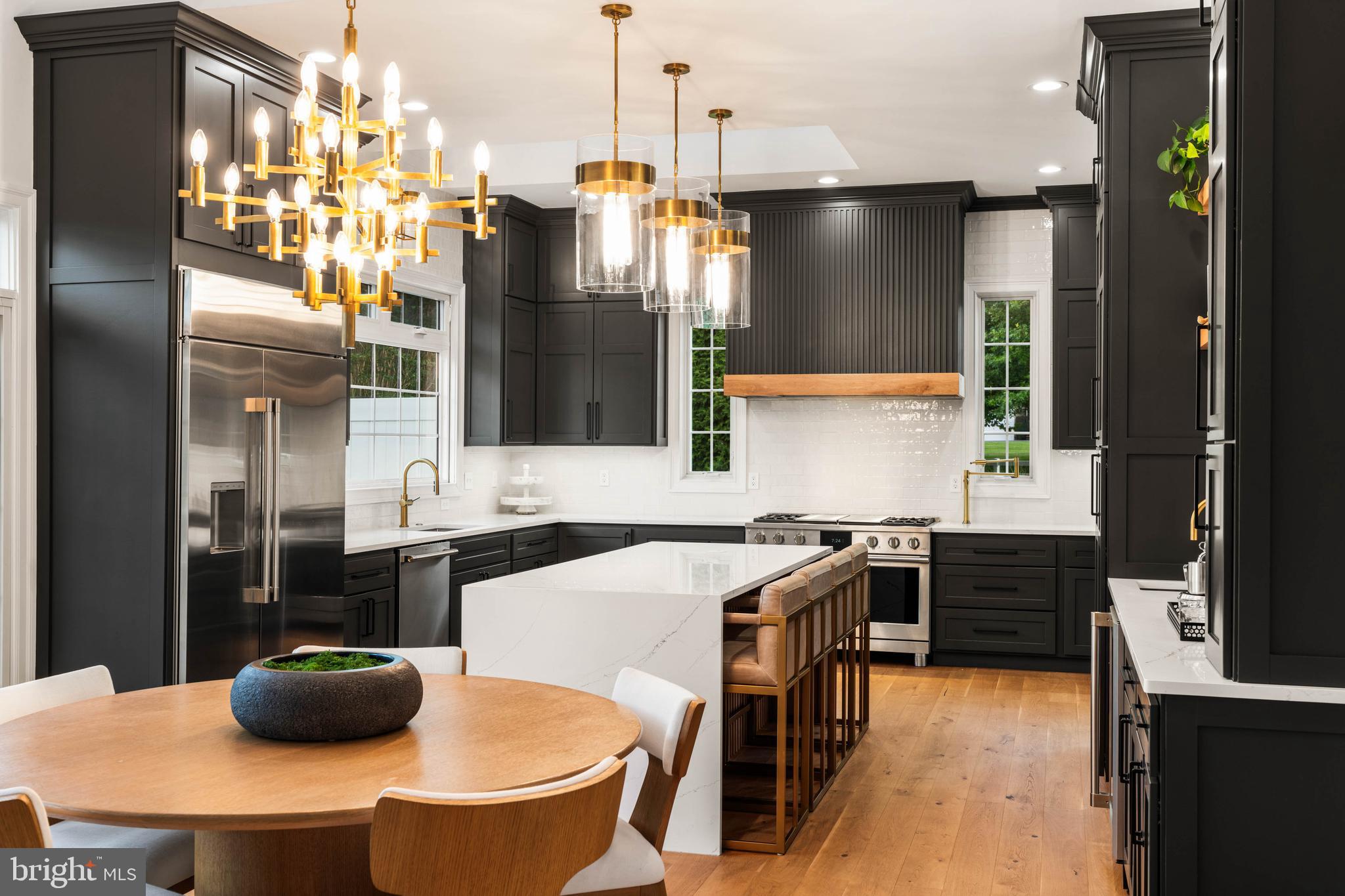 THREE SISTERS FARM - Residential