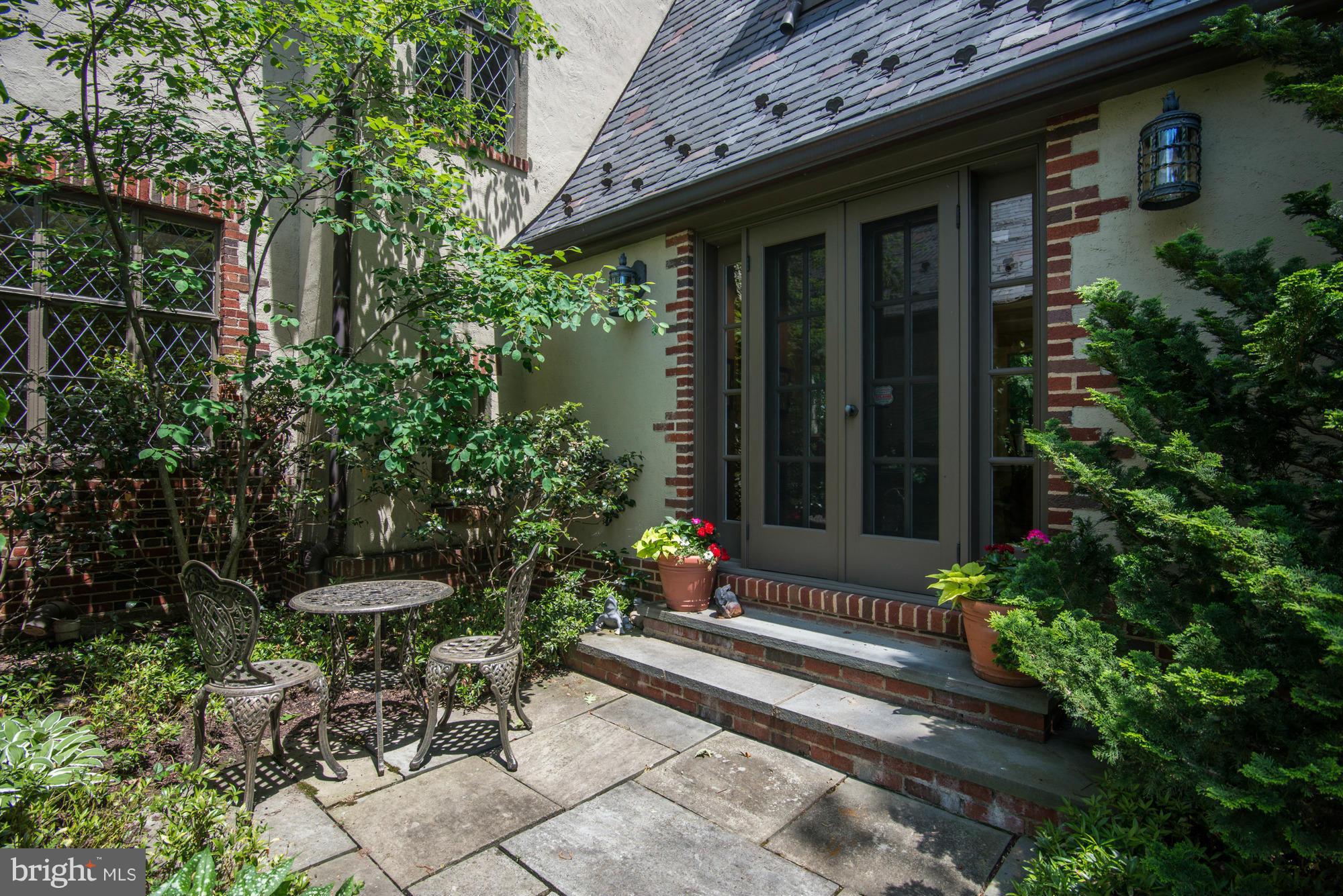 KENWOOD - Residential
