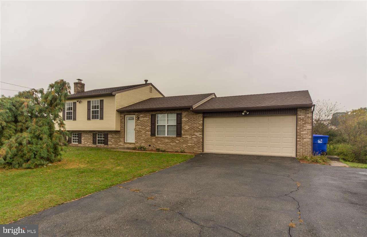 Feel right at home in this recently updated and renovated home with quick access to Carlisle & Major Highways. Perfect for a 1st time buyer or downsizing. Home includes brand new carpet & paint throughout home, recently refinished deck, newer roof, along w/new siding/gutters/downspouts, flooring, furnace/A/C, kitchen appliances, new lighting throughout...the list goes on. Listed below appraised value! Don't miss out on this one!