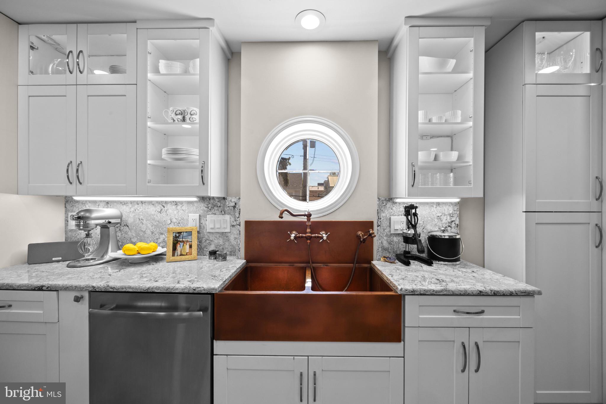 EASTPORT - Residential