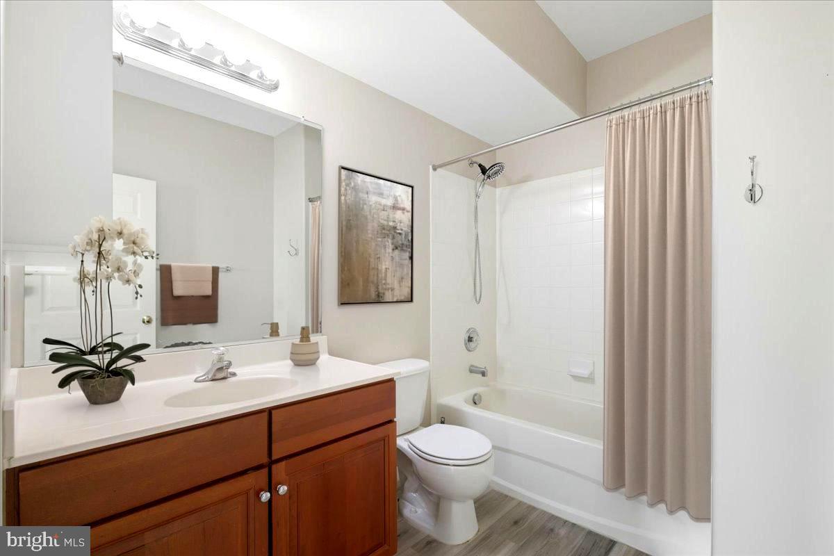 POPLAR HILLS - Residential