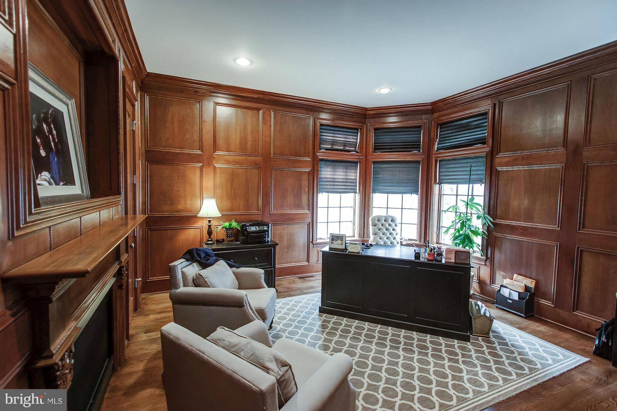 RIVER OAKS - Residential Lease