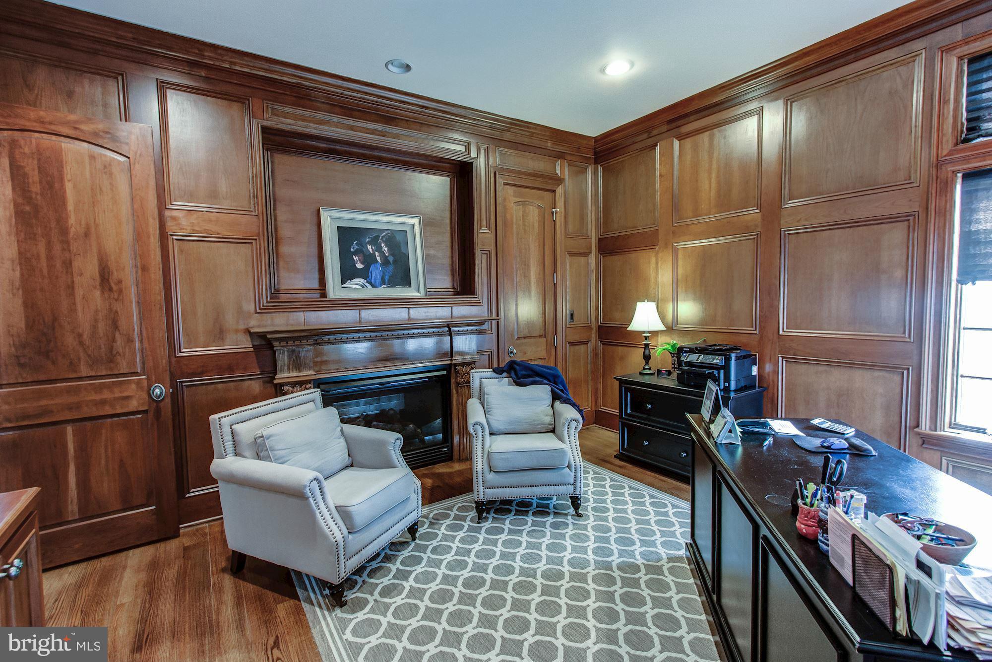 RIVER OAKS - Residential Lease