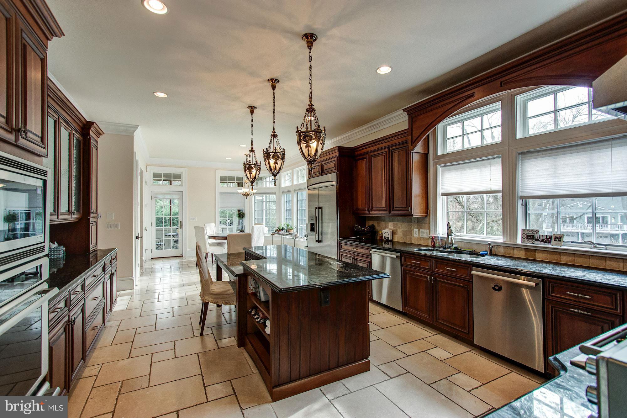 RIVER OAKS - Residential Lease