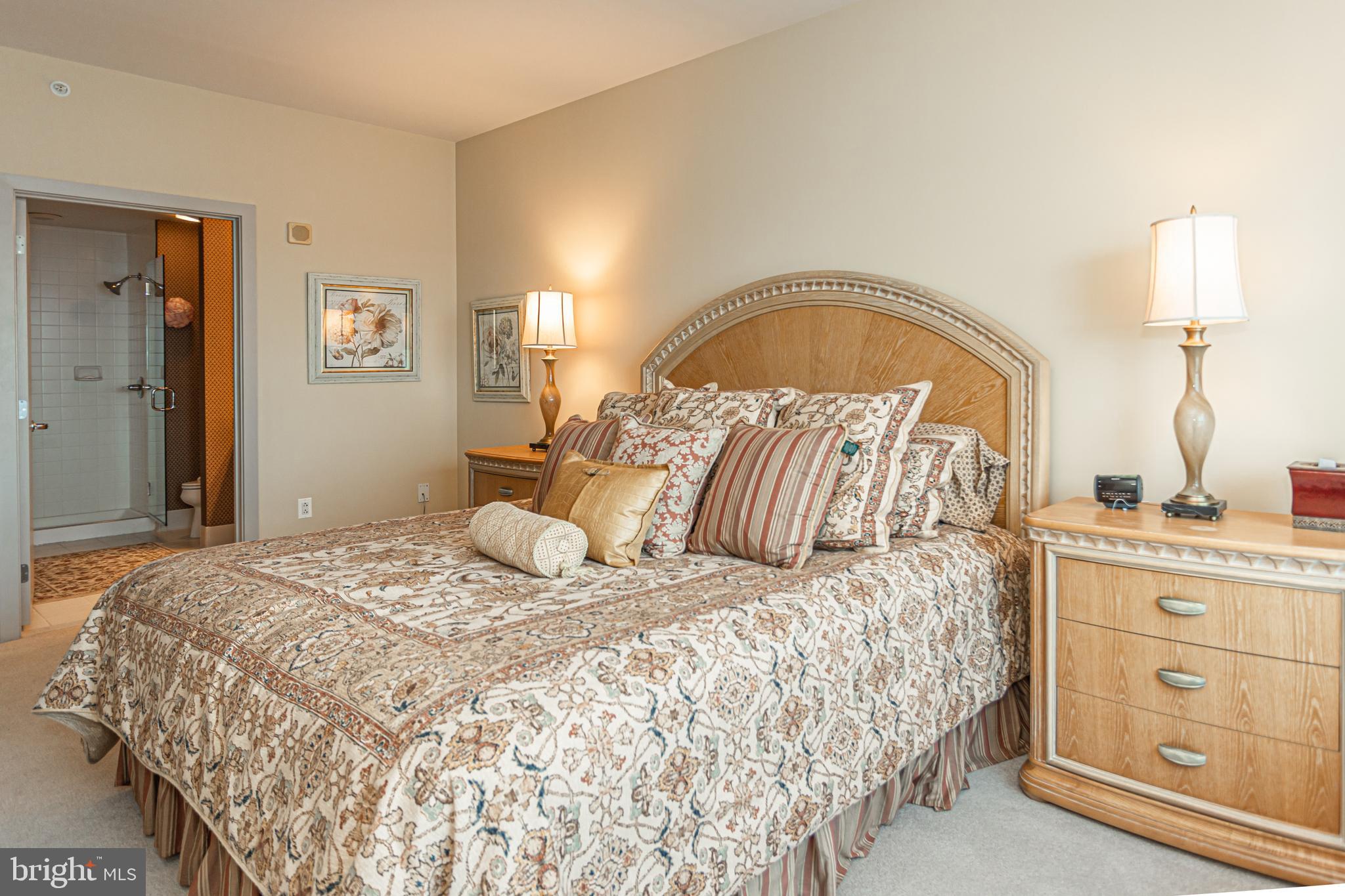 DOCKSIDE CONDOMINIUM - Residential