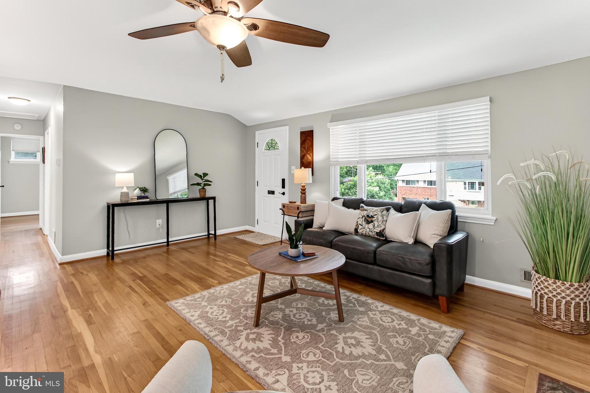 COLUMBIA PINES - Residential