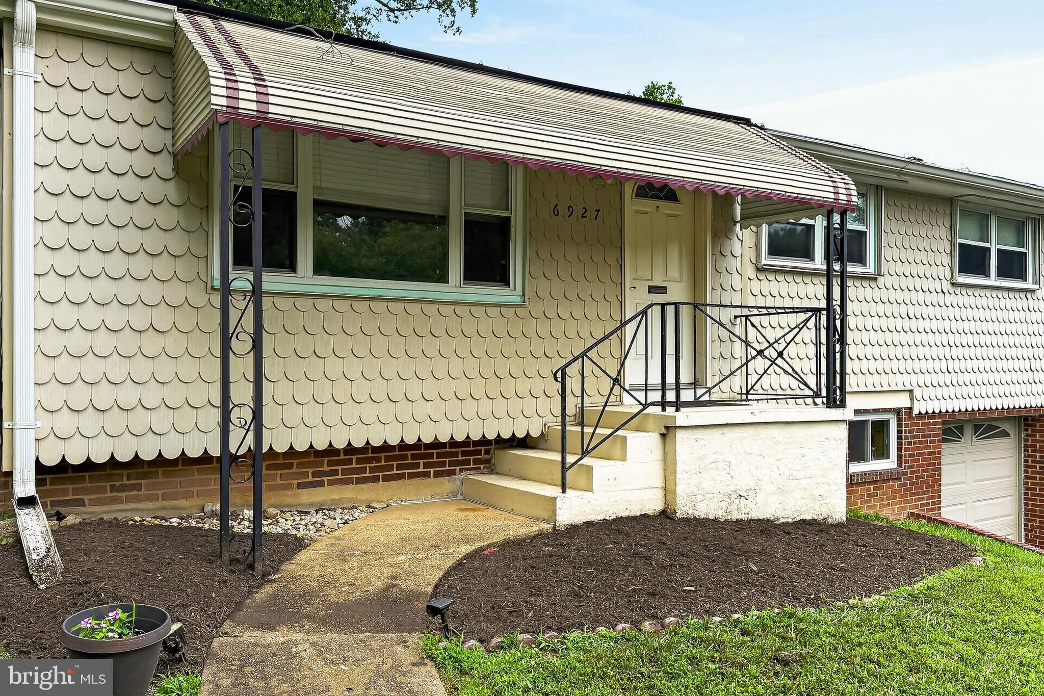 COLUMBIA PINES - Residential