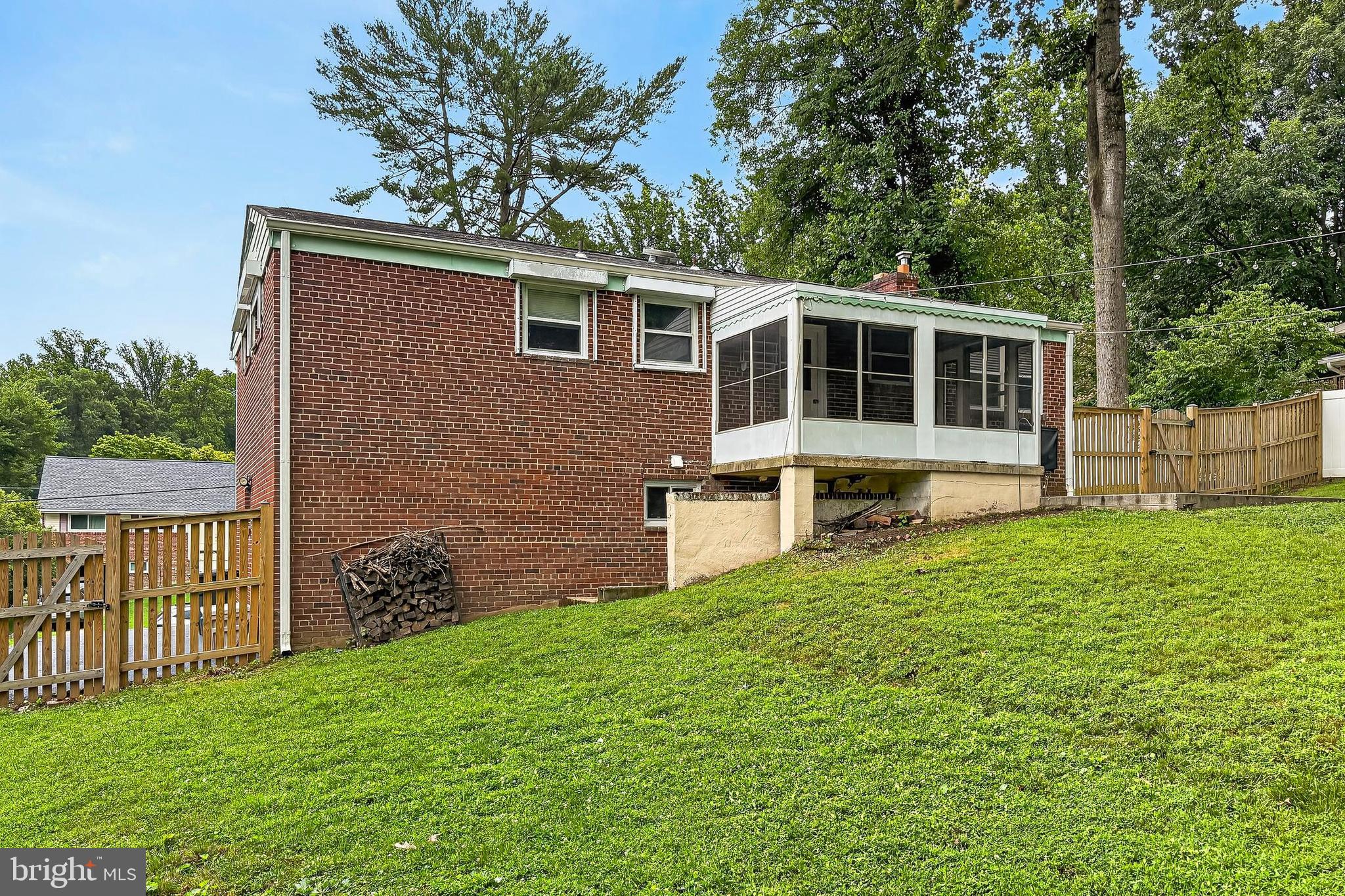 COLUMBIA PINES - Residential