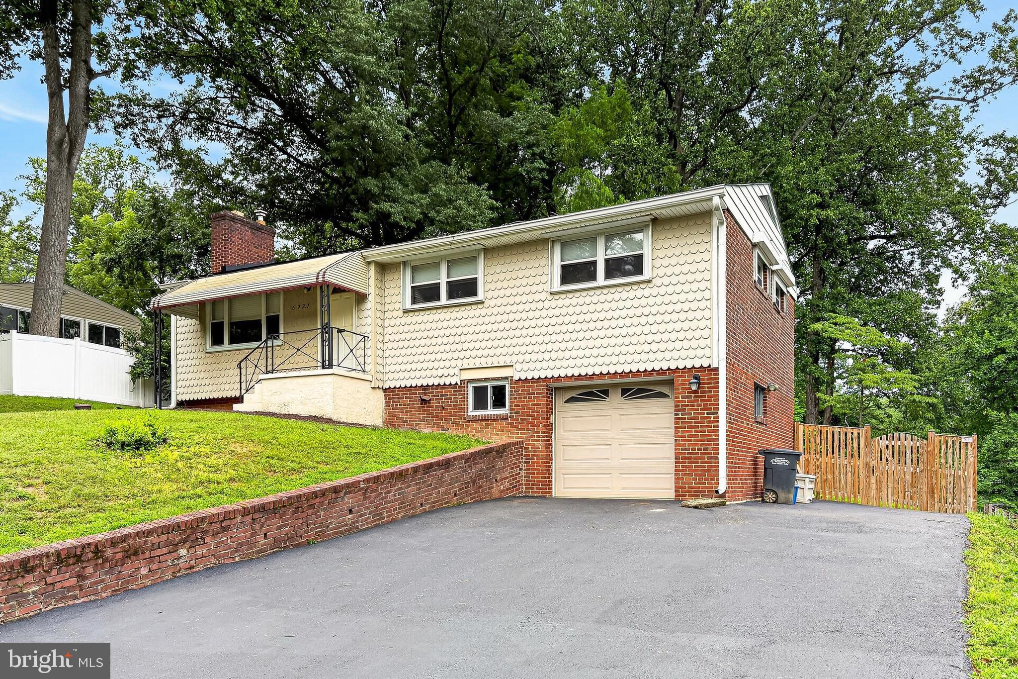 COLUMBIA PINES - Residential