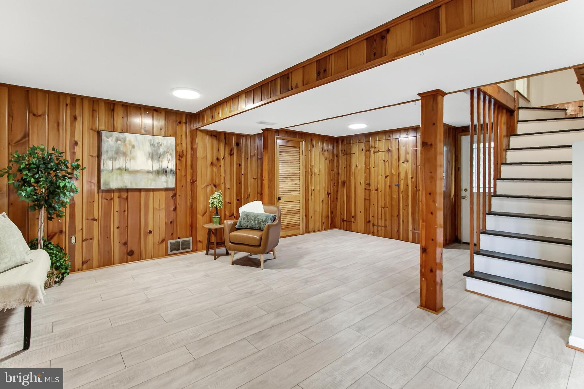 COLUMBIA PINES - Residential