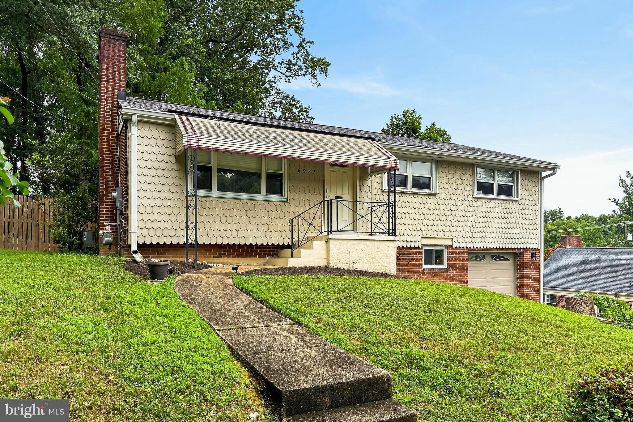 COLUMBIA PINES - Residential