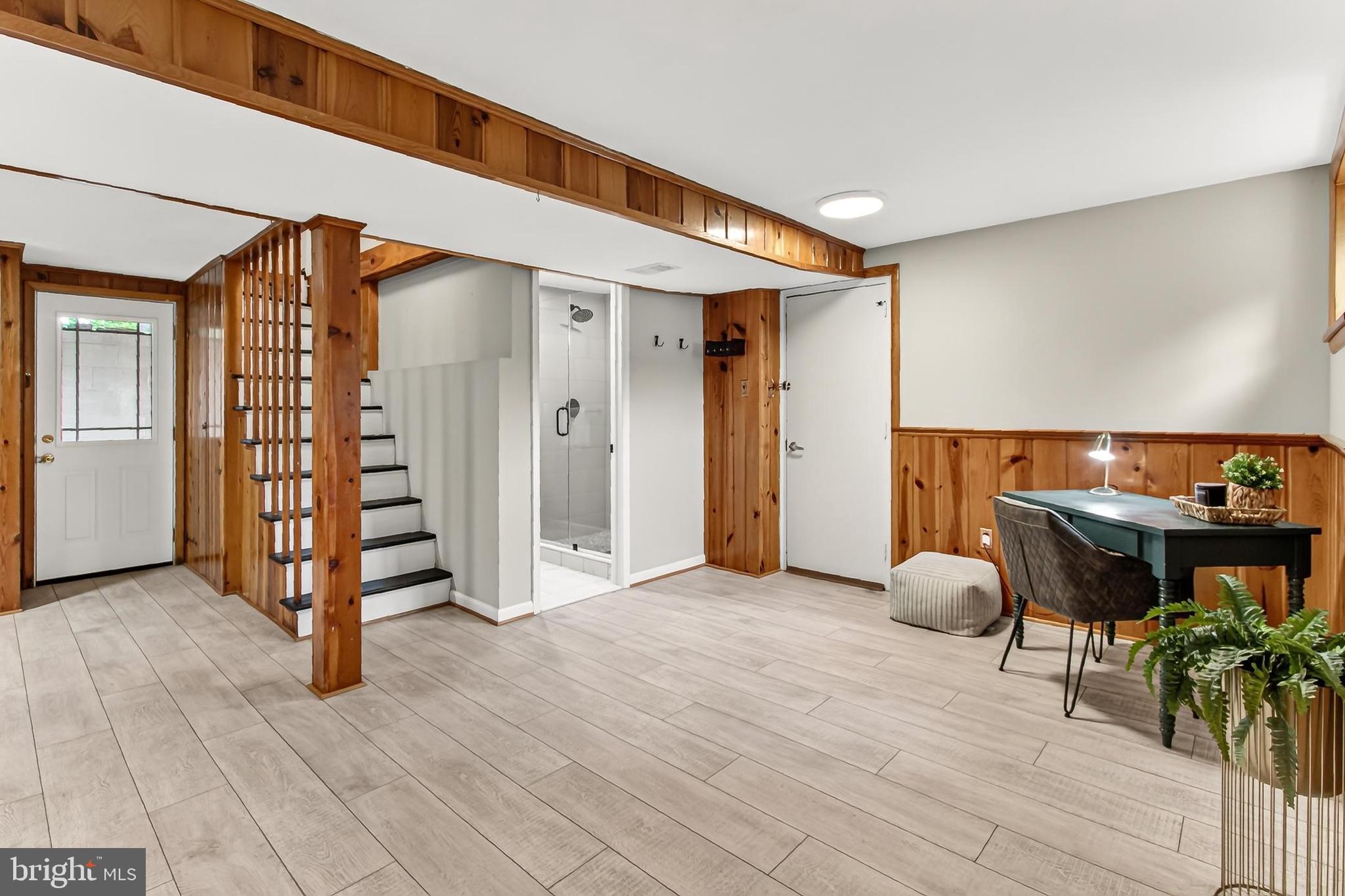 COLUMBIA PINES - Residential