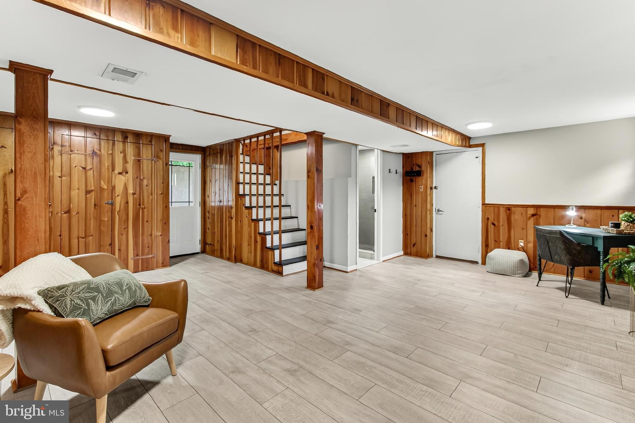 COLUMBIA PINES - Residential