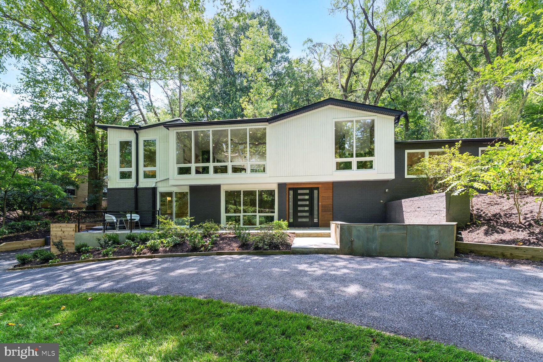HOLLIN HILLS - Residential
