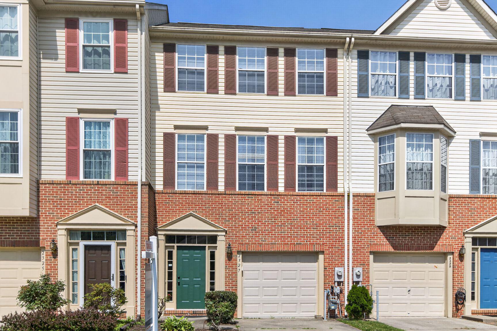 PINEY ORCHARD - Residential