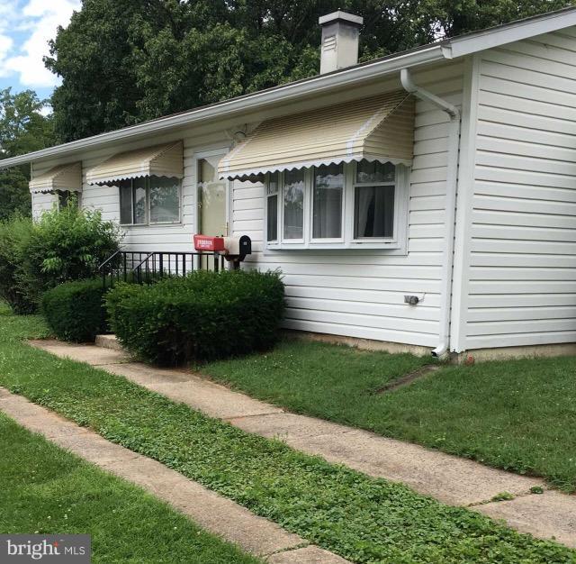 Adorable three bedroom one bathroom single family house.  Has vinyl plank flooring through out the house, fresh paint.   Eat in kitchen with side door to yard.  Backyard is fenced and has a patio.    Pets case by case.  Will be vacant on June 1st.