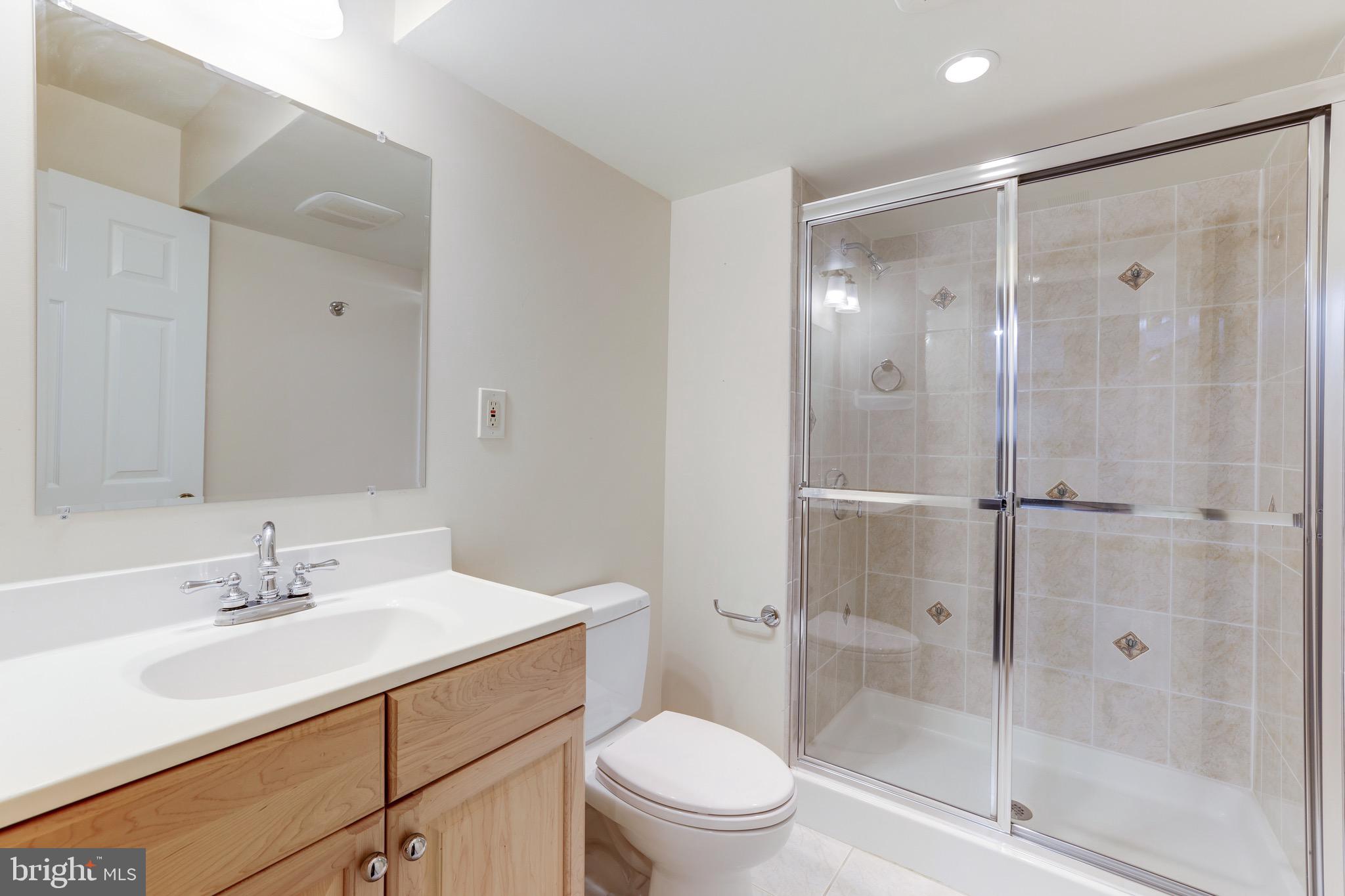 MCLEAN ESTATES - Residential