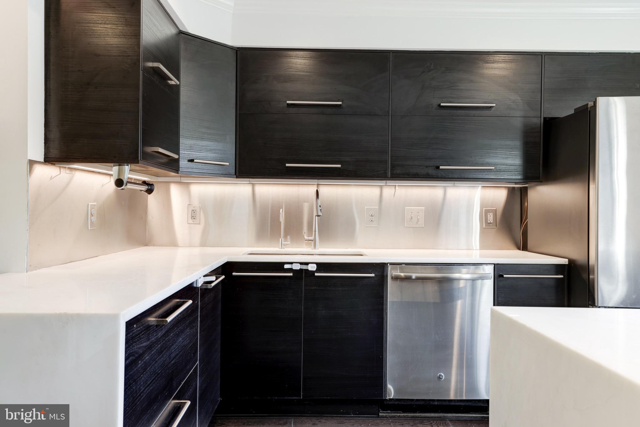 MCLEAN ESTATES - Residential