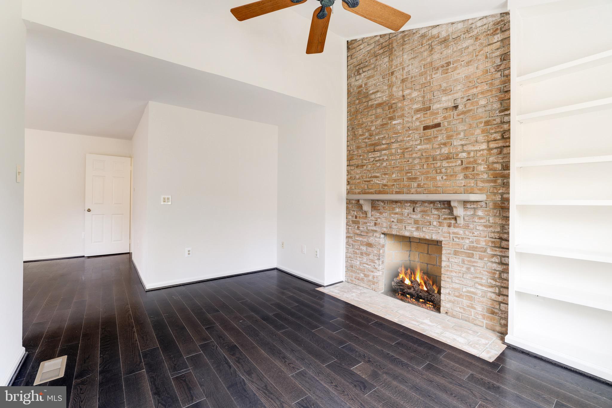 MCLEAN ESTATES - Residential