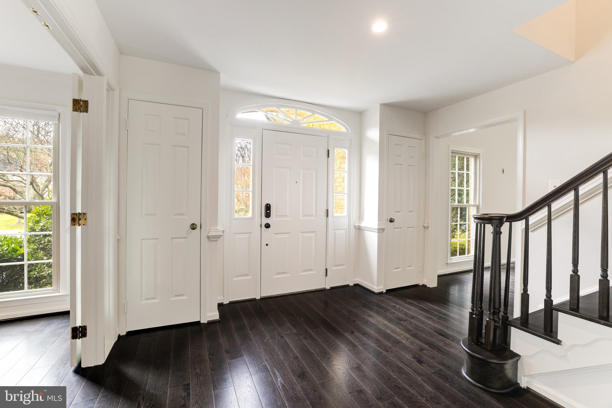 MCLEAN ESTATES - Residential