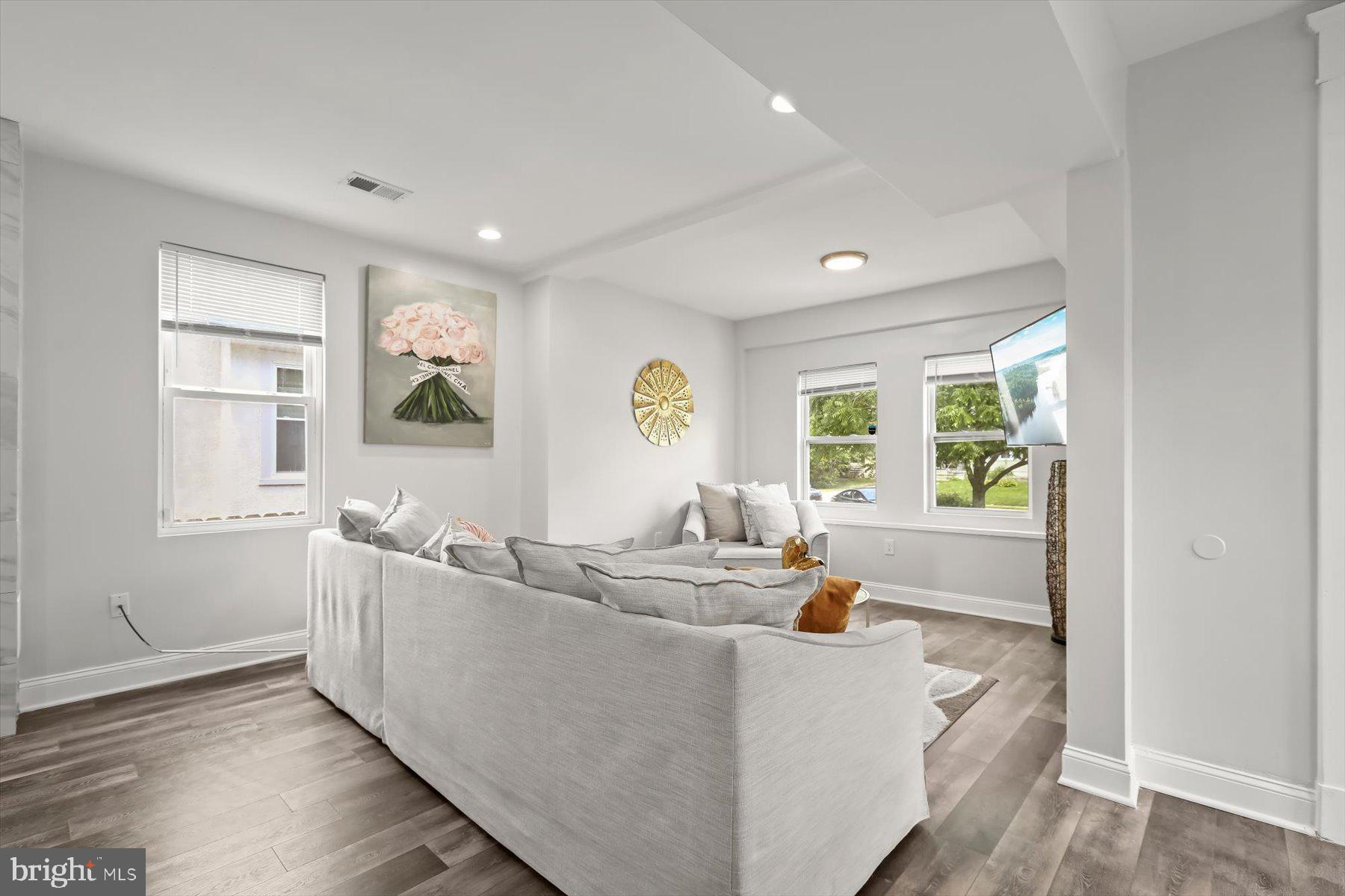 HAMILTON - Residential