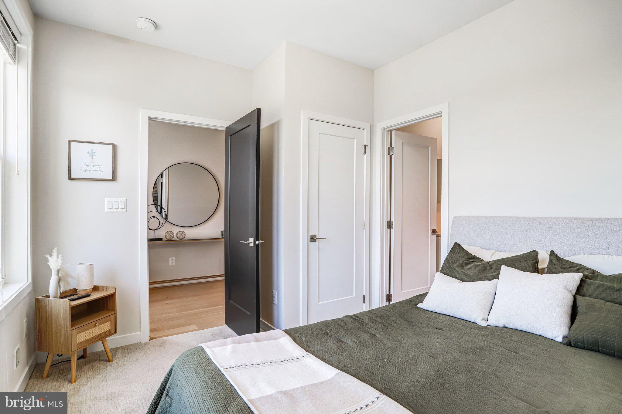 COMMONWEALTH PLACE AT WESTFIELDS - Residential