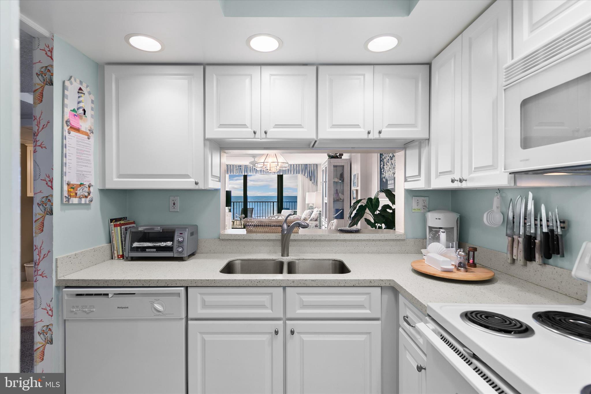 SEA COLONY EAST - Residential