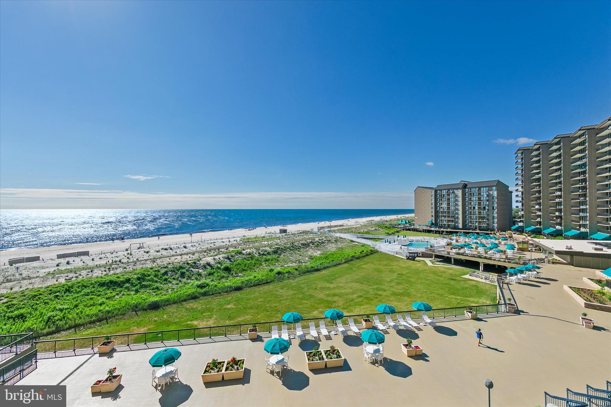 SEA COLONY EAST - Residential