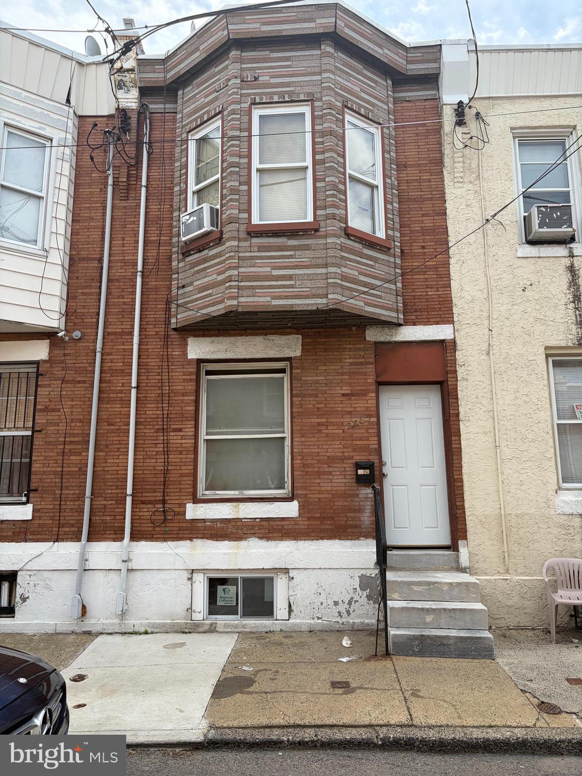 JUST HIT MARKET IN KENSINGTON!!!  Investor alert on a good block.  Add to any Investment Portfolio.  Drive by only until 05/31/2026,  Property to be sold as is.  $2500 deposit.  Seller requests use of Five Star Abstract for title.