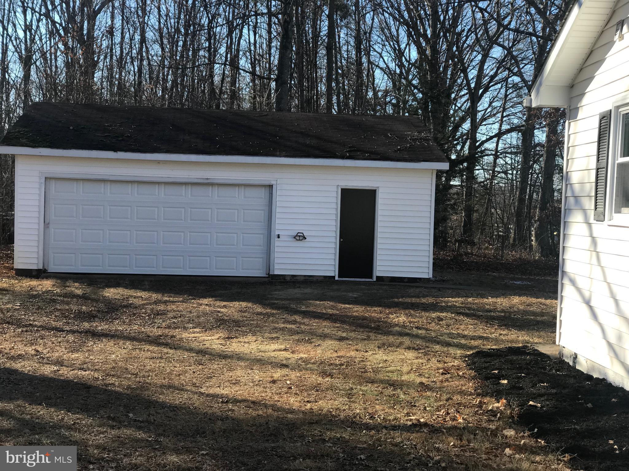 RHOADESVILLE - Residential