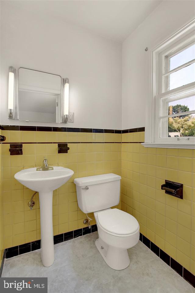 STRATHCONA-HILLCROFT - Residential