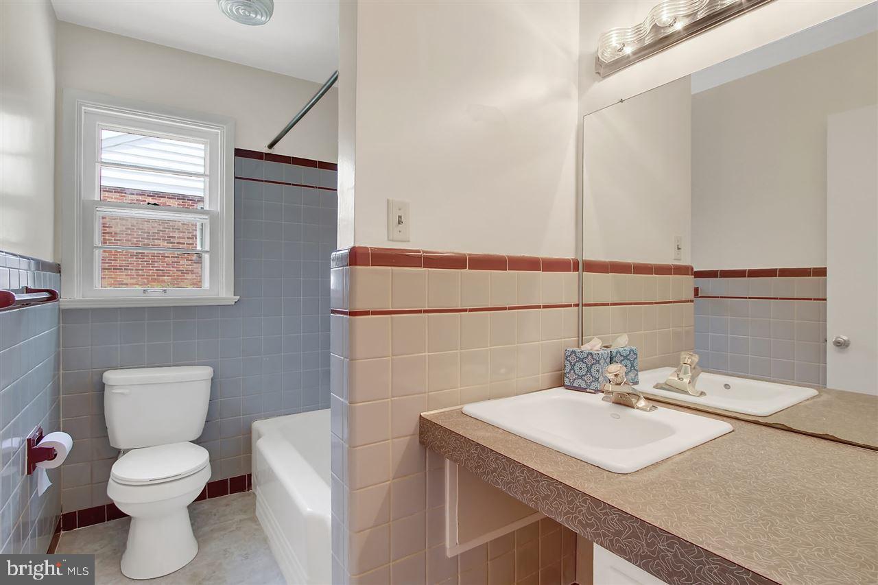 STRATHCONA-HILLCROFT - Residential