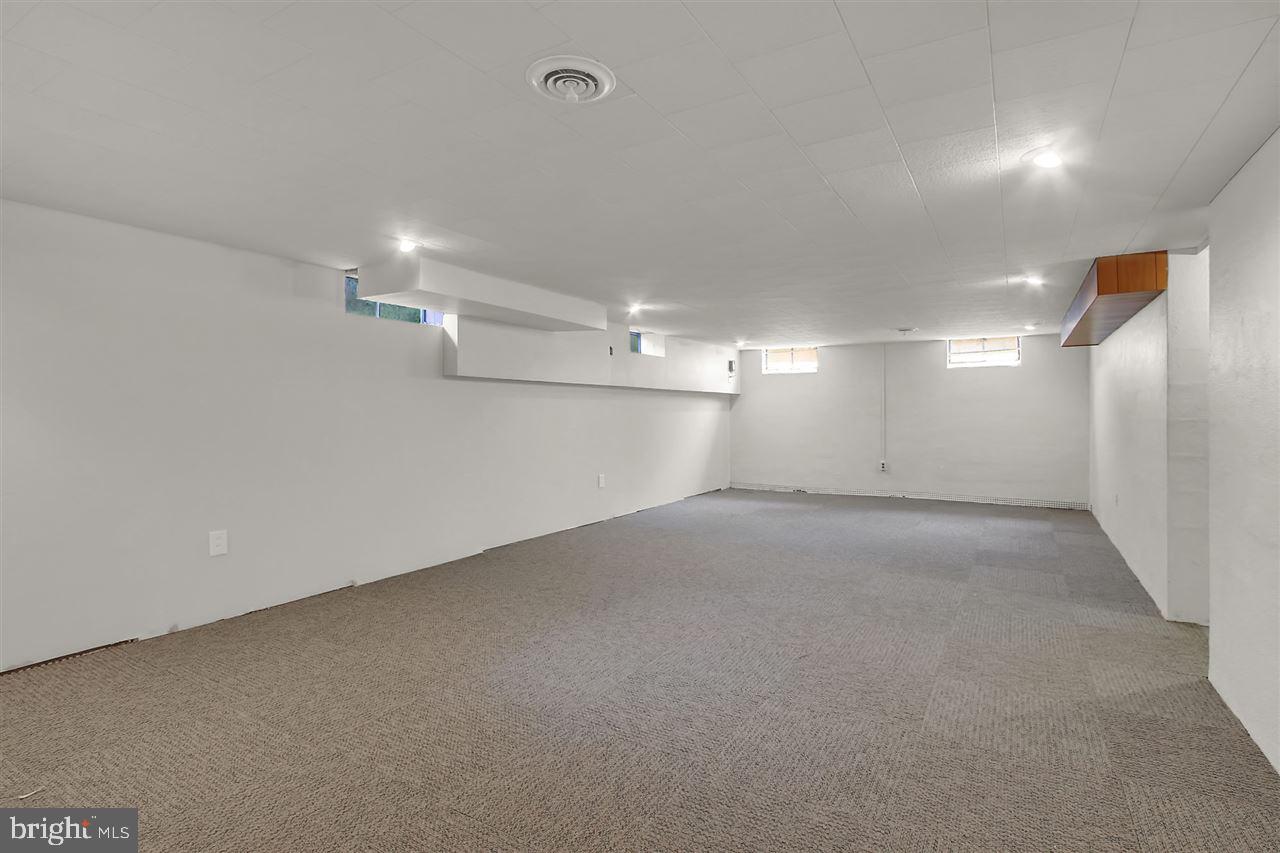 STRATHCONA-HILLCROFT - Residential