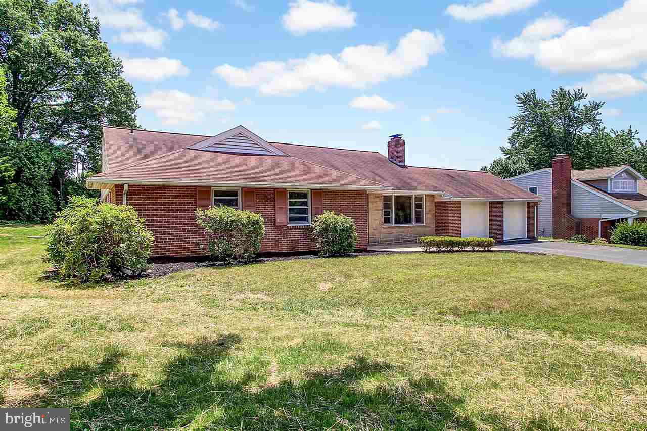 STRATHCONA-HILLCROFT - Residential