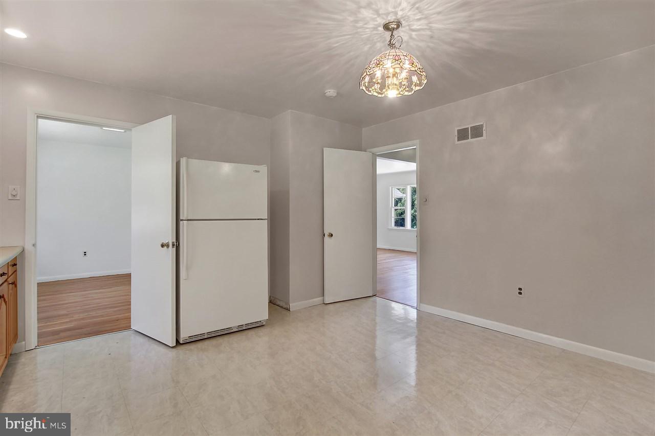 STRATHCONA-HILLCROFT - Residential