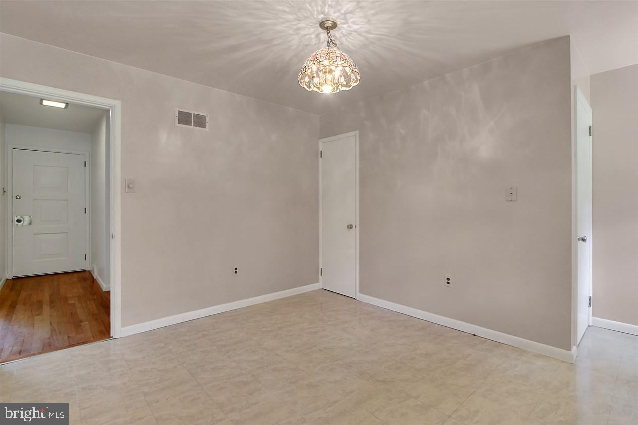 STRATHCONA-HILLCROFT - Residential