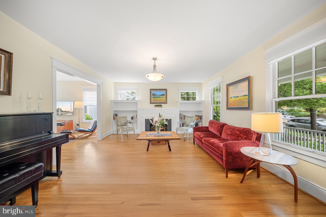 OBSERVATORY CIRCLE - Residential