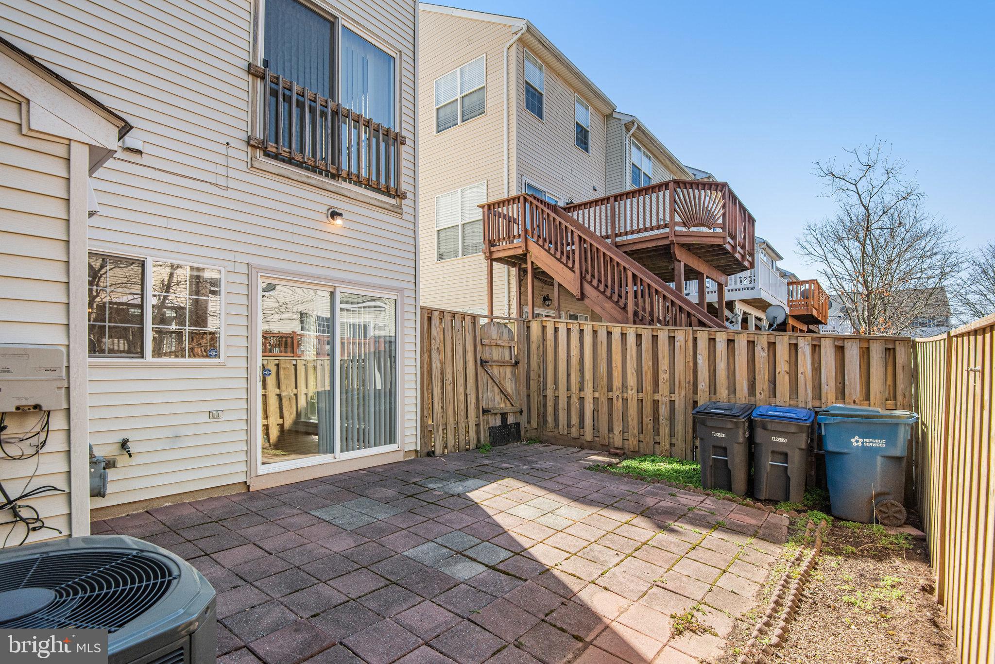 MCNAIR FARMS LAND BAY 2 - Residential Lease