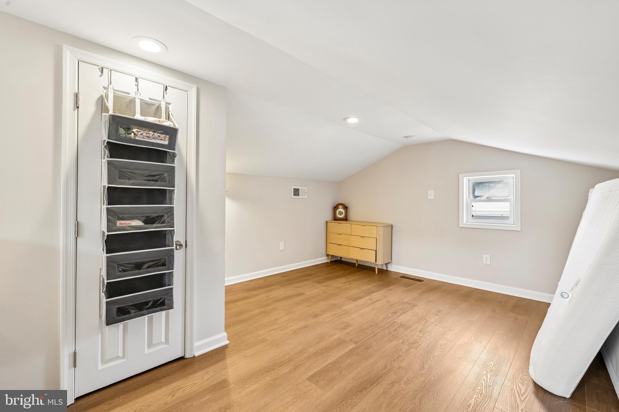 CHELSEA BEACH - Residential
