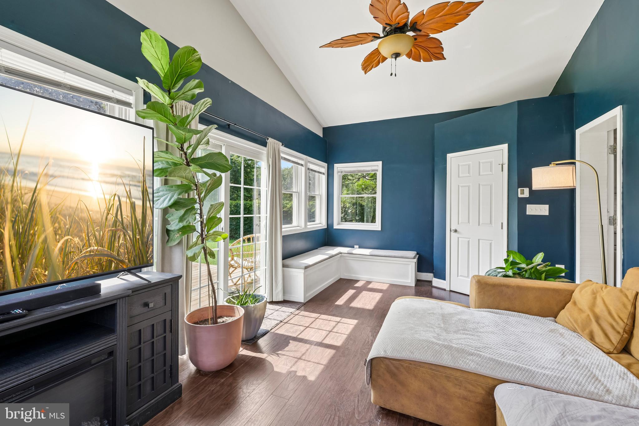 CHELSEA BEACH - Residential