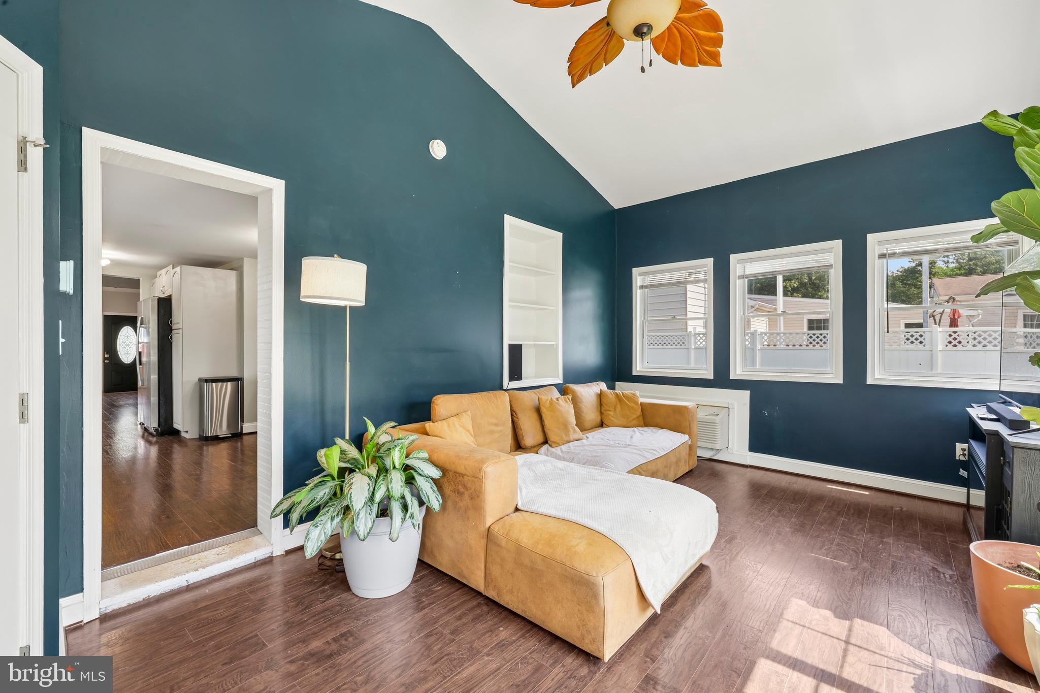 CHELSEA BEACH - Residential