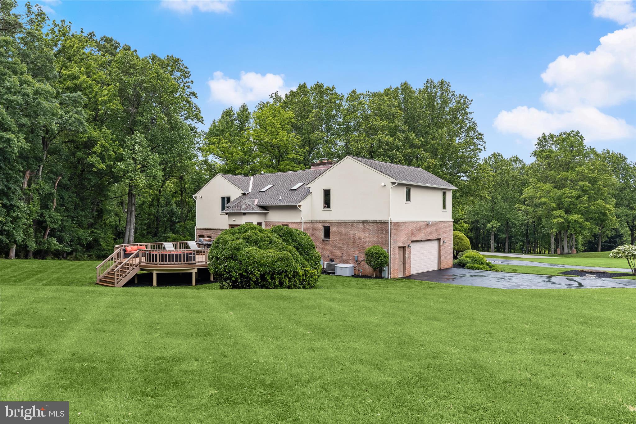 RIDGEWOOD - Residential