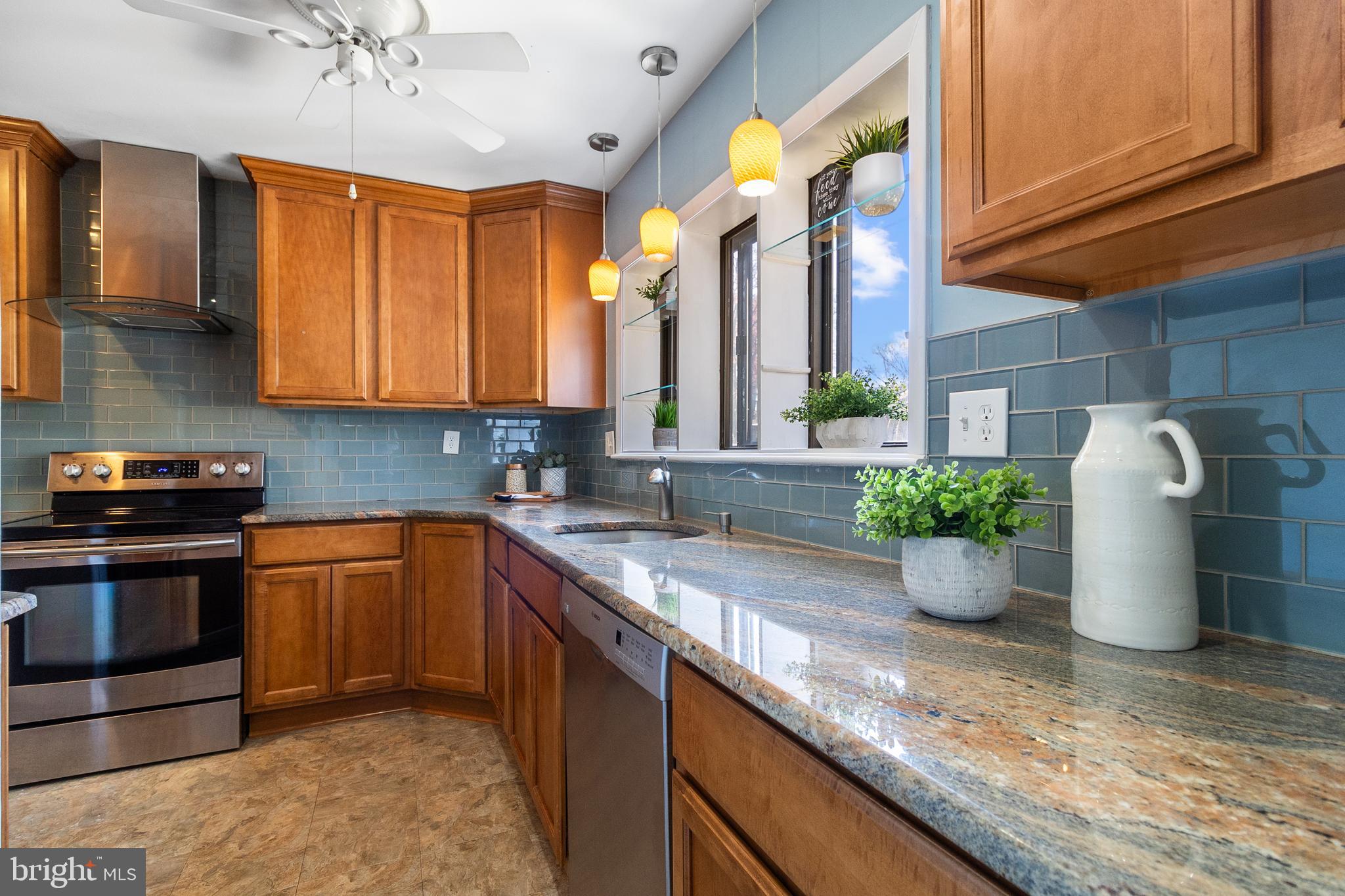 RESTON - Residential
