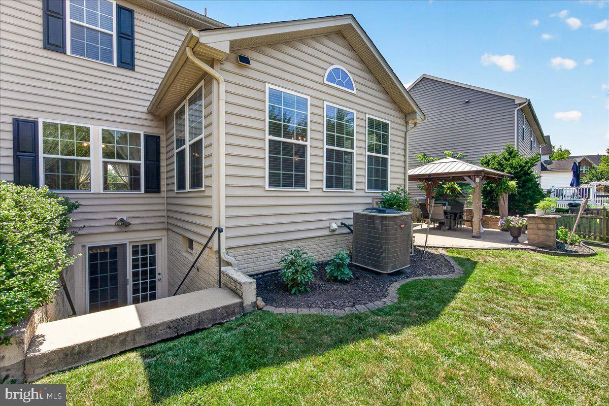 CLOVER RIDGE - Residential