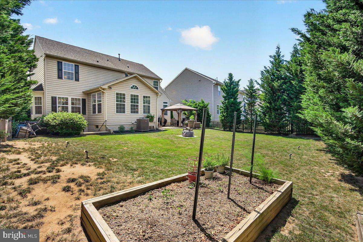 CLOVER RIDGE - Residential